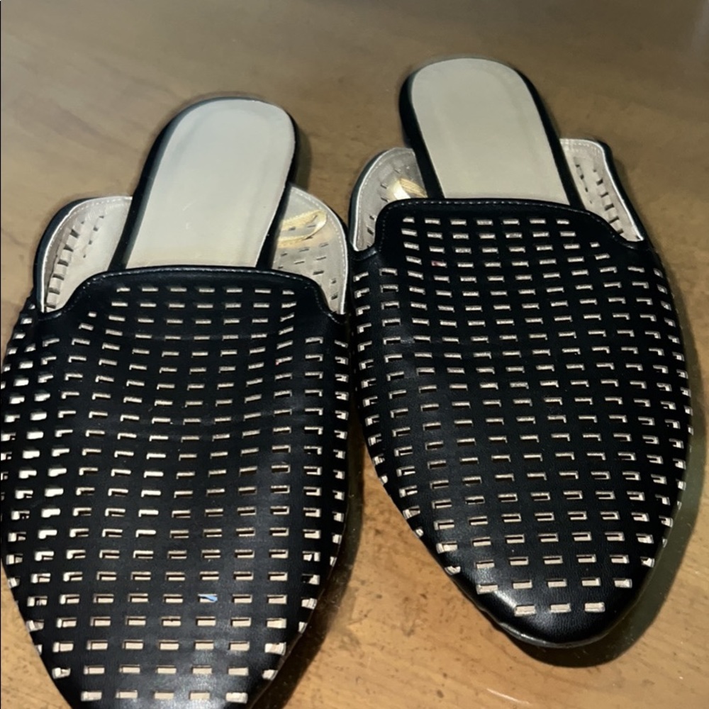 slippers